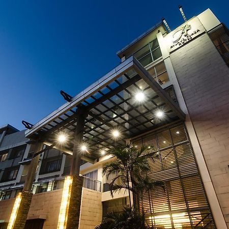 The Avenue Plaza Hotel Нага Екстер'єр фото