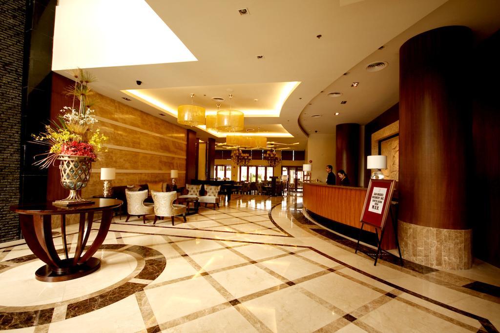 The Avenue Plaza Hotel Нага Екстер'єр фото