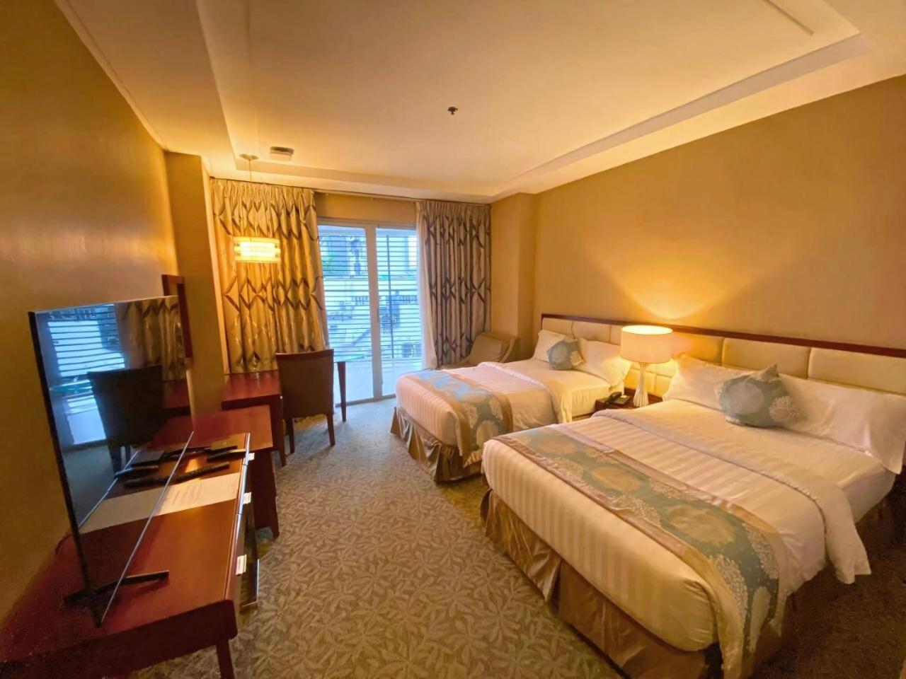 The Avenue Plaza Hotel Нага Екстер'єр фото
